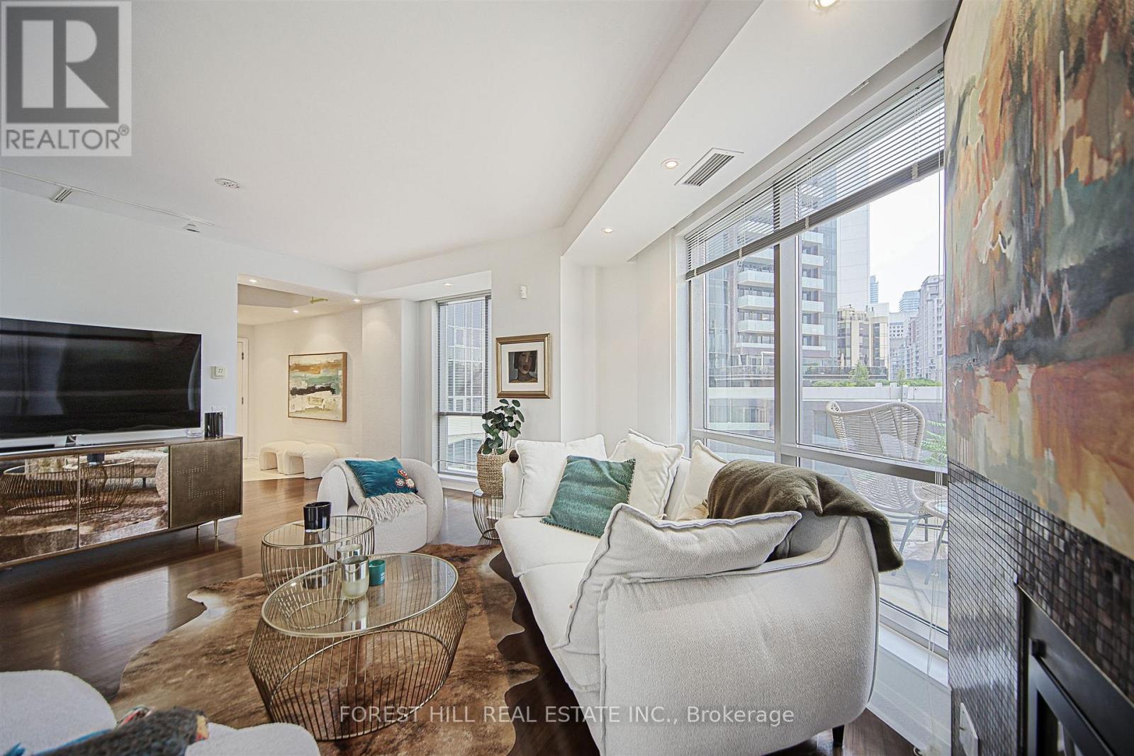 Photo of 3 Mcalpine Street Unit 501, Toronto (Annex), ONTARIO M5R3T5, CANADA