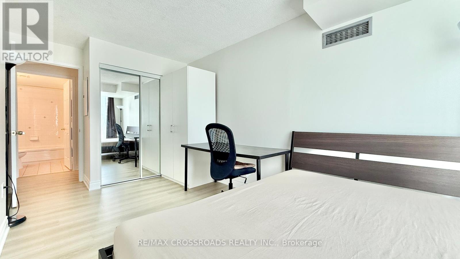 Photo 22 of 705 8 Pemberton Avenue, Toronto ON