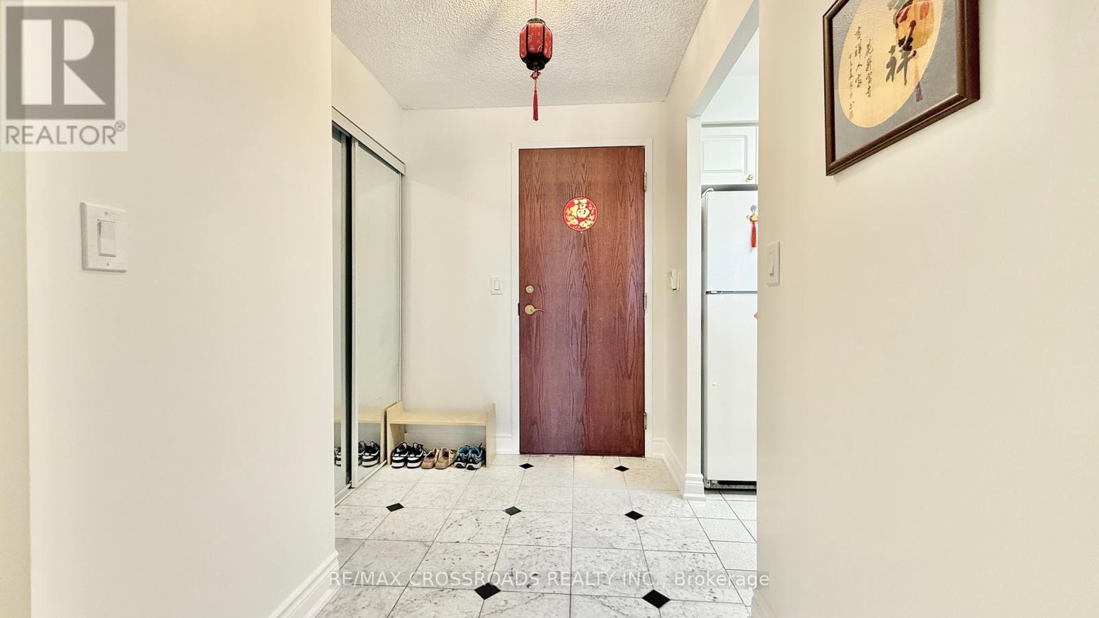 Photo 4 of 705 8 Pemberton Avenue, Toronto ON