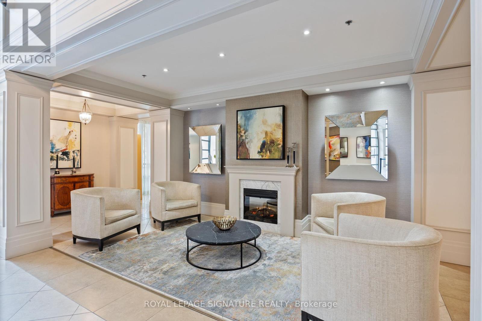 Photo 11 of 402 205 The Donway W, Toronto ON