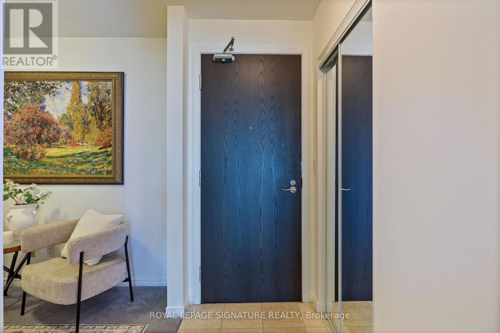 Photo 17 of 402 205 The Donway W, Toronto ON