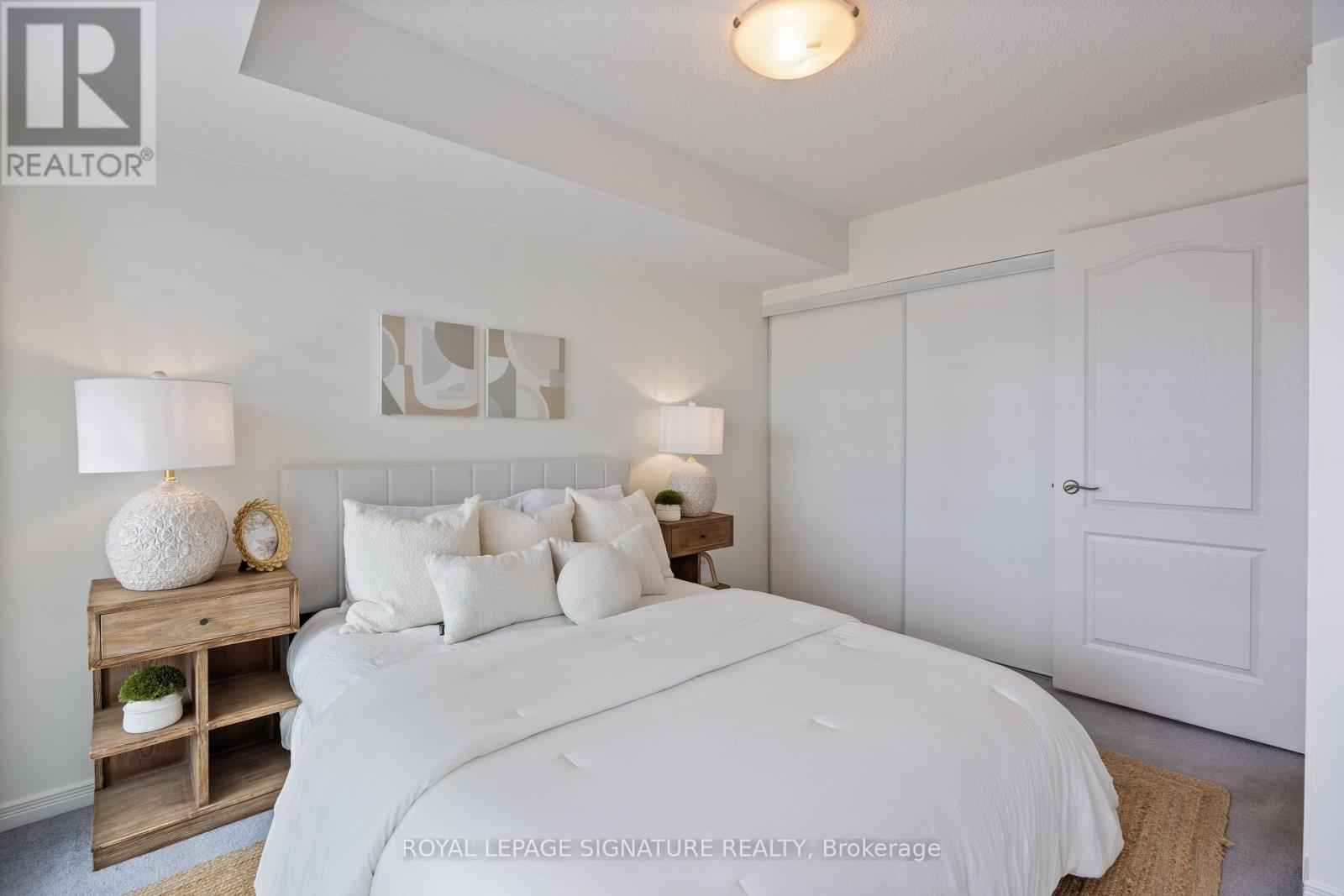 Photo 21 of 402 205 The Donway W, Toronto ON