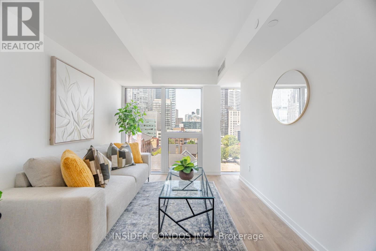 Photo 3 of 82 Dalhousie Street, Toronto ON