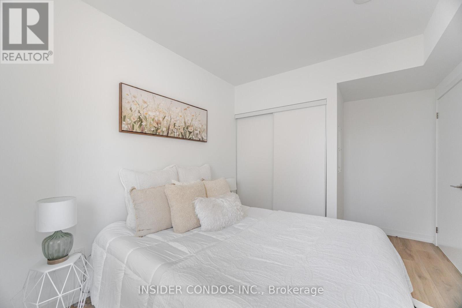 Photo 11 of 82 Dalhousie Street, Toronto ON