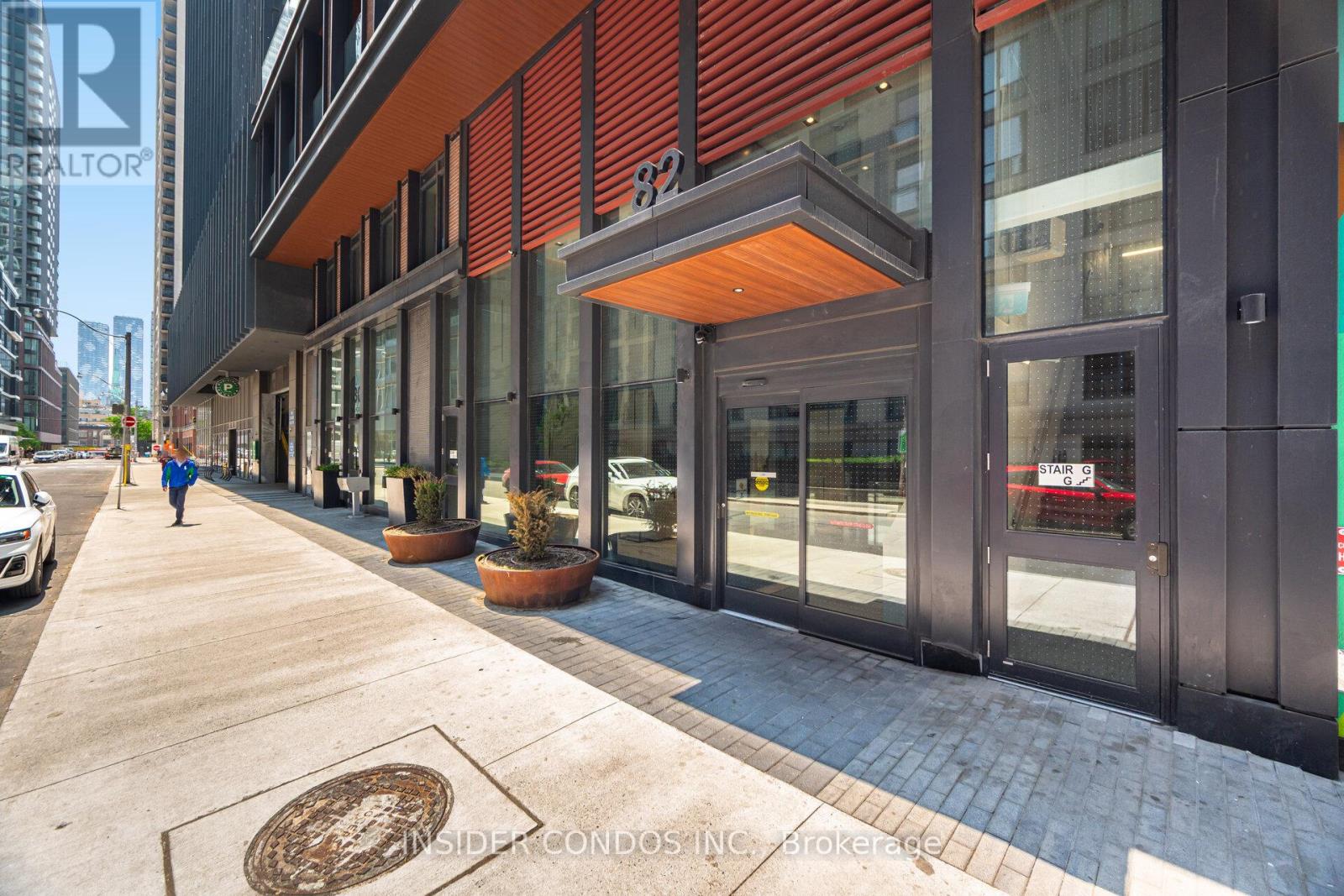 Photo 13 of 82 Dalhousie Street, Toronto ON