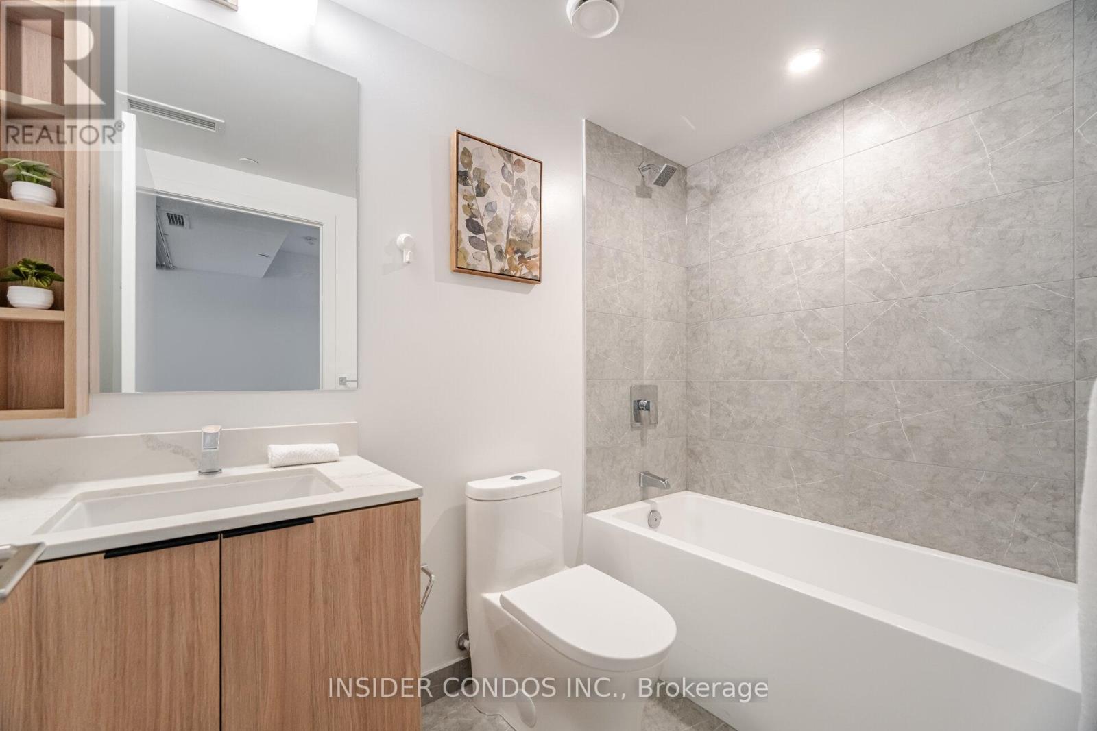 Photo 17 of 82 Dalhousie Street, Toronto ON