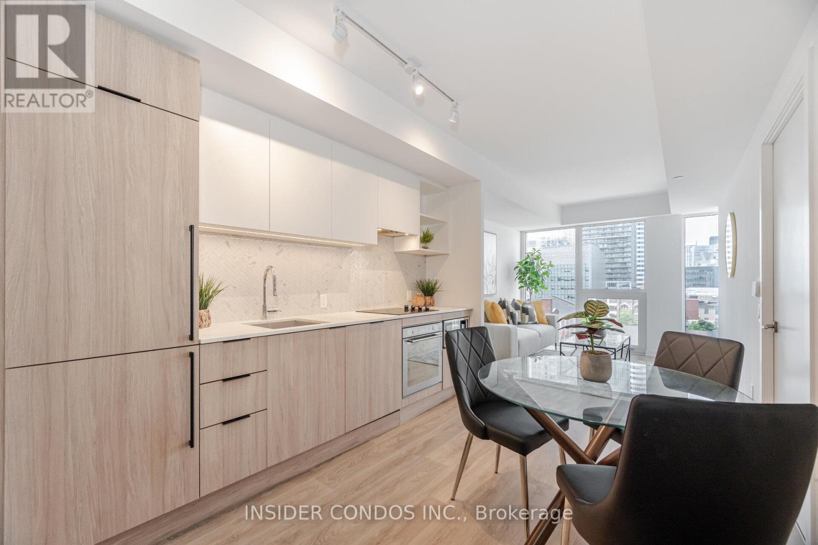 Photo 6 of 82 Dalhousie Street, Toronto ON