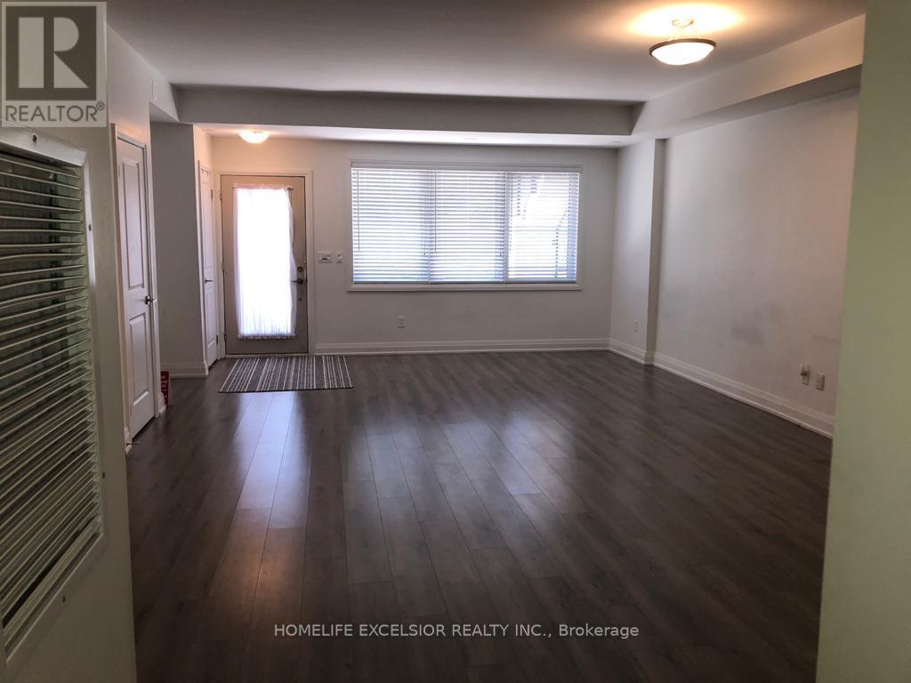 Photo 13 of Th 59 780 Sheppard Avenue E, Toronto ON