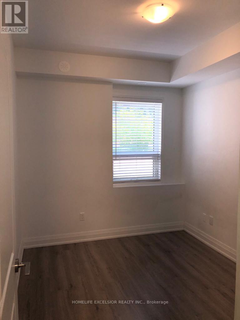 Photo 7 of Th 59 780 Sheppard Avenue E, Toronto ON