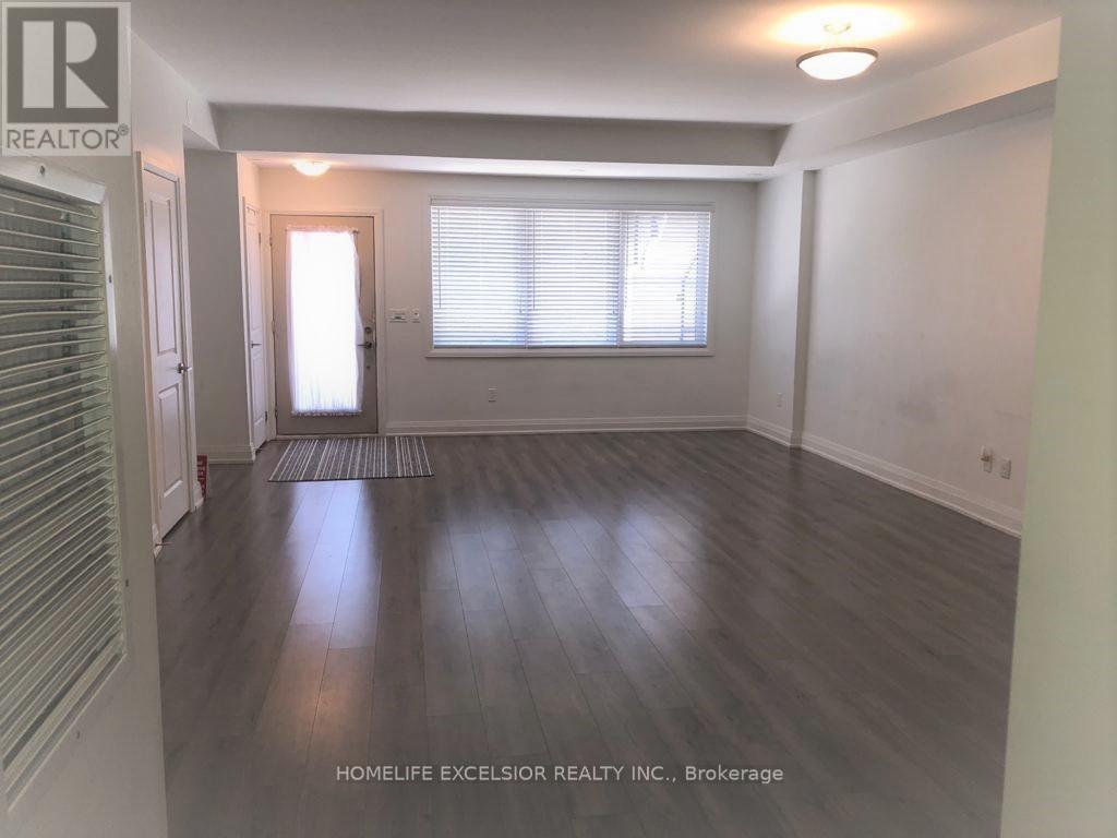 Photo 10 of Th 59 780 Sheppard Avenue E, Toronto ON
