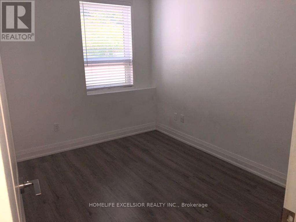 Photo 1 of Th 59 780 Sheppard Avenue E, Toronto ON