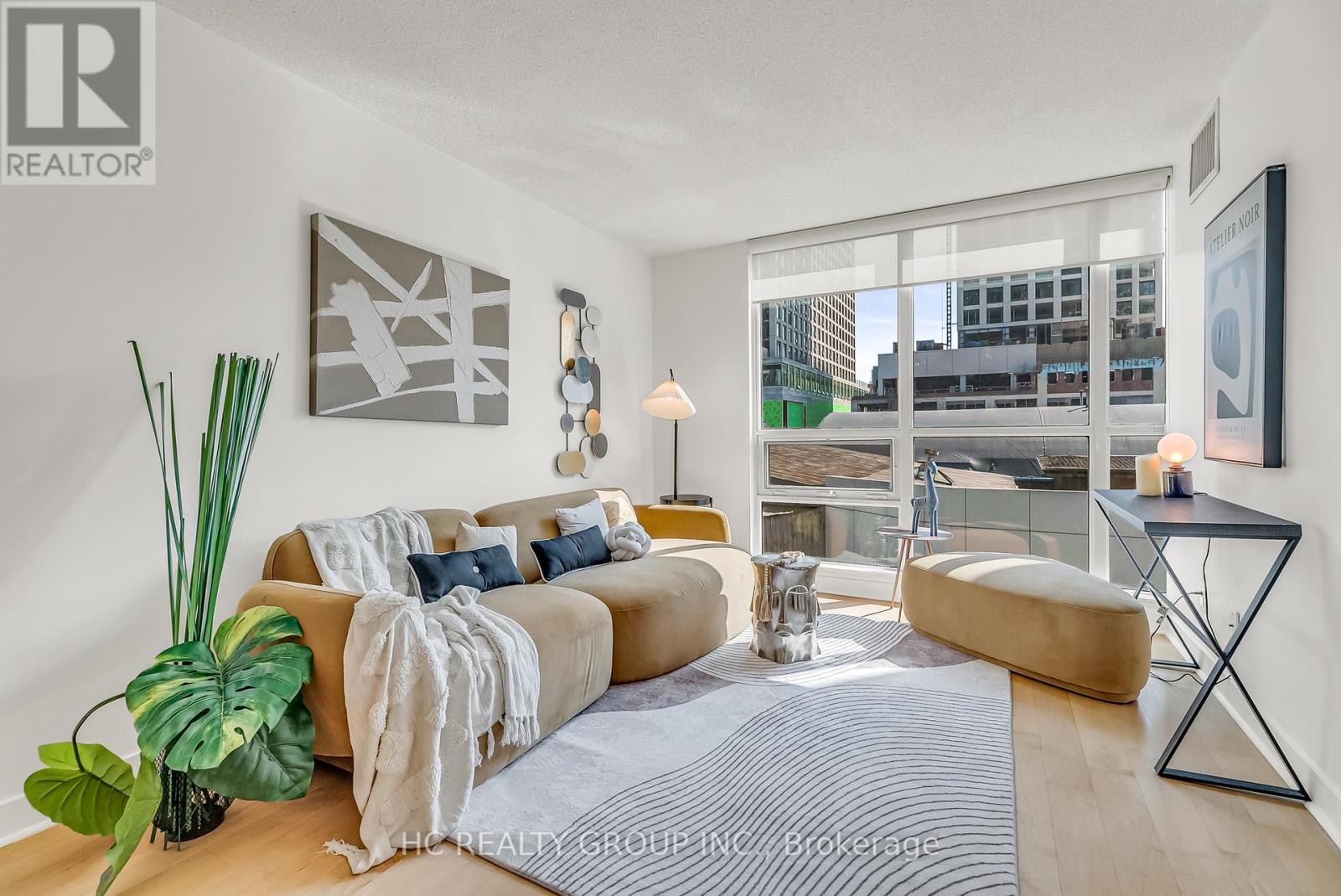 Photo 13 of 322 320 Richmond Street E, Toronto ON