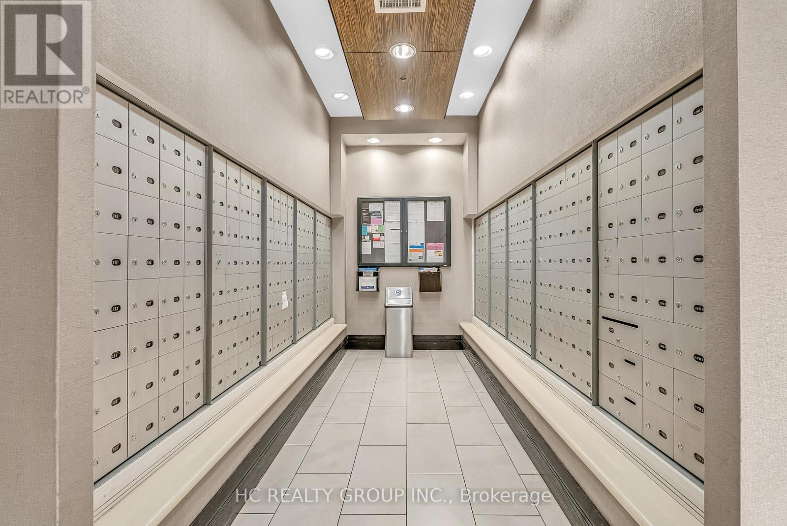 Photo 4 of 322 320 Richmond Street E, Toronto ON