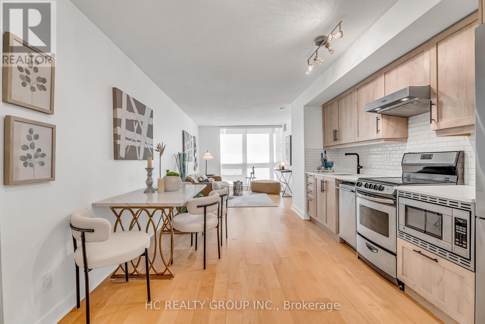 Photo 8 of 322 320 Richmond Street E, Toronto ON