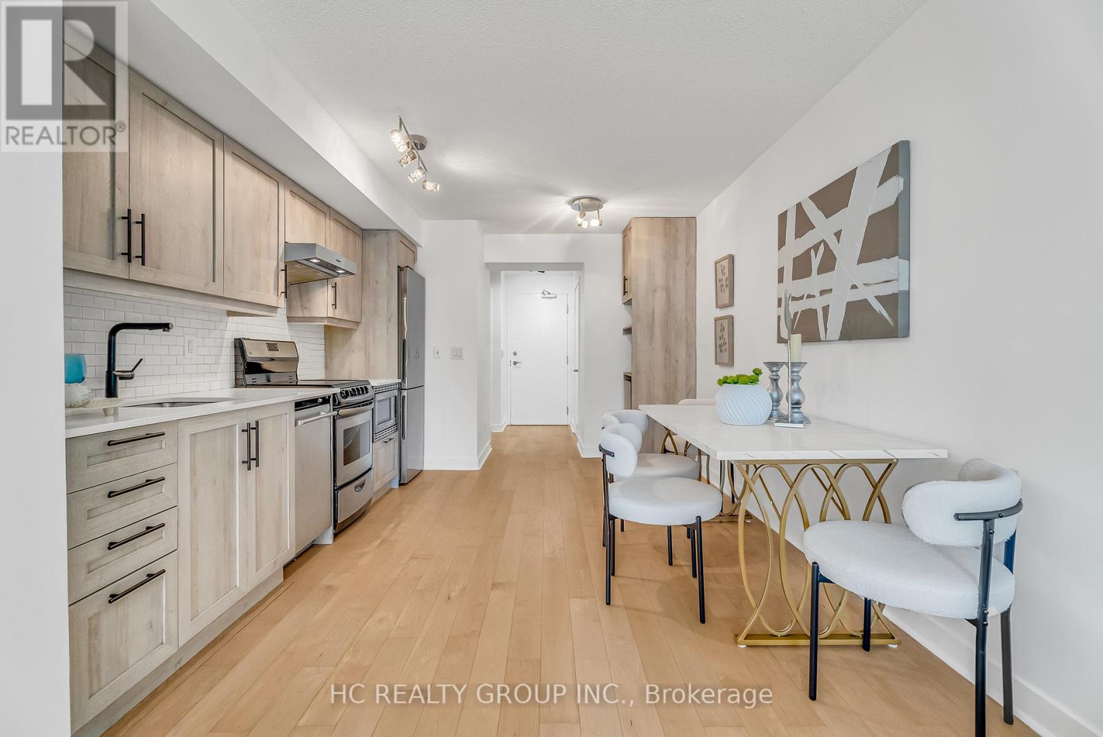 Photo 9 of 322 320 Richmond Street E, Toronto ON
