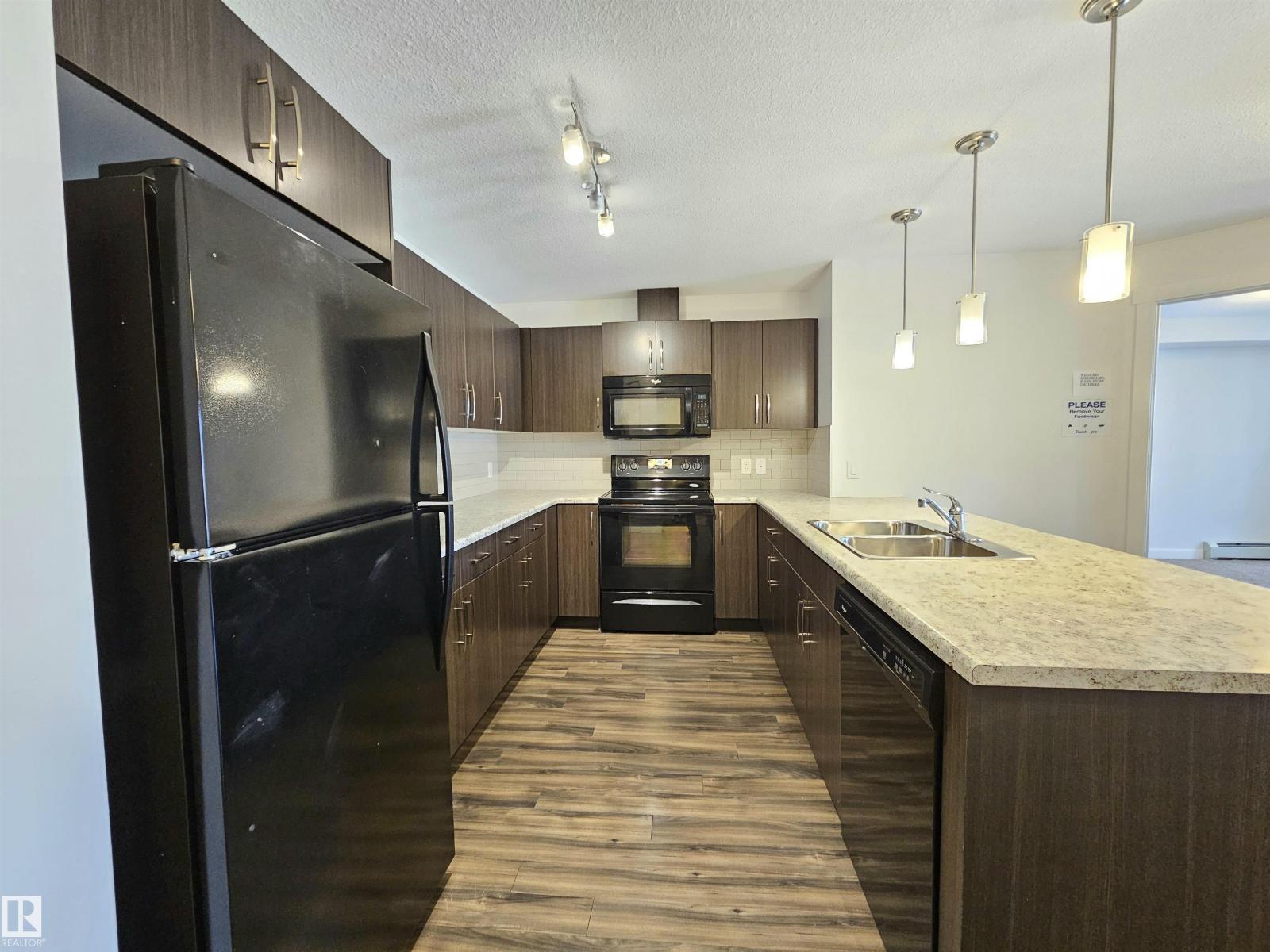 Photo 18 of 205 3670 139 Av Nw, Edmonton AB