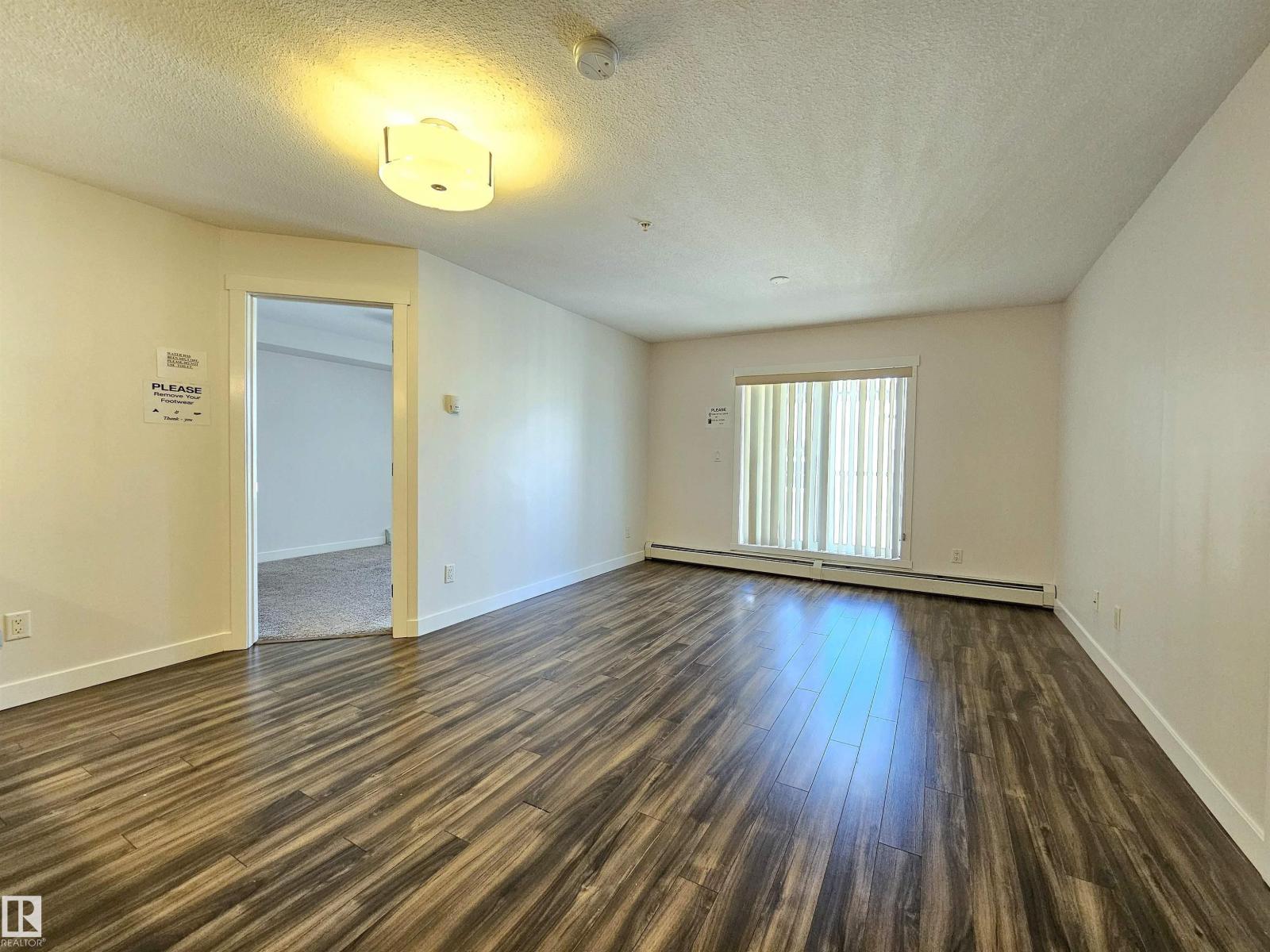 Photo 3 of 205 3670 139 Av Nw, Edmonton AB