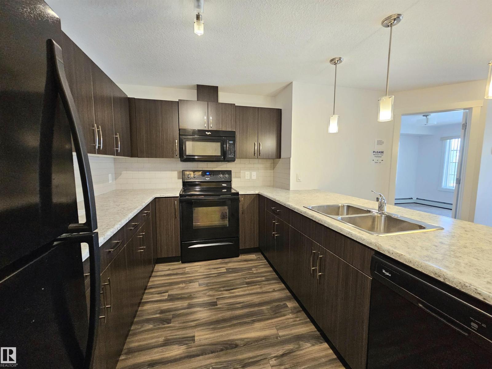 Photo 20 of 205 3670 139 Av Nw, Edmonton AB