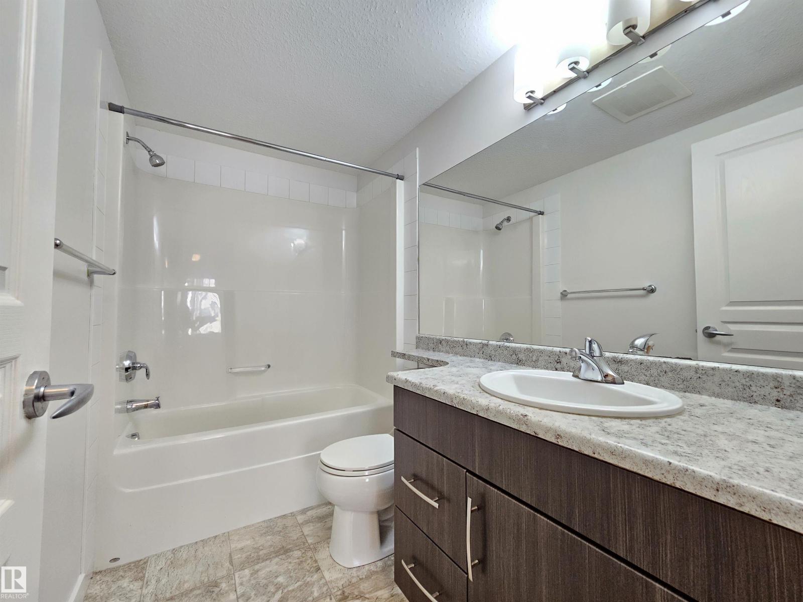 Photo 16 of 205 3670 139 Av Nw, Edmonton AB
