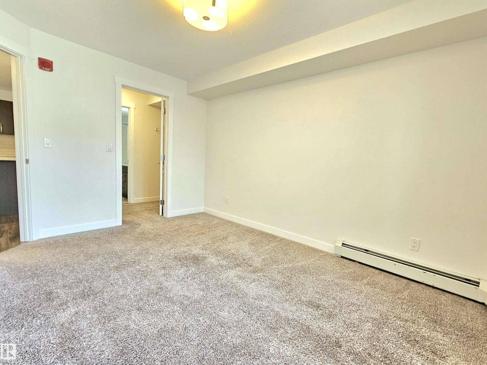 Photo 14 of 205 3670 139 Av Nw, Edmonton AB
