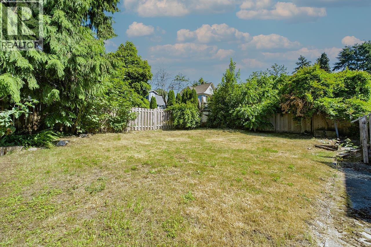 Photo 29 of 1027 Nanaimo Street, New Westminster BC