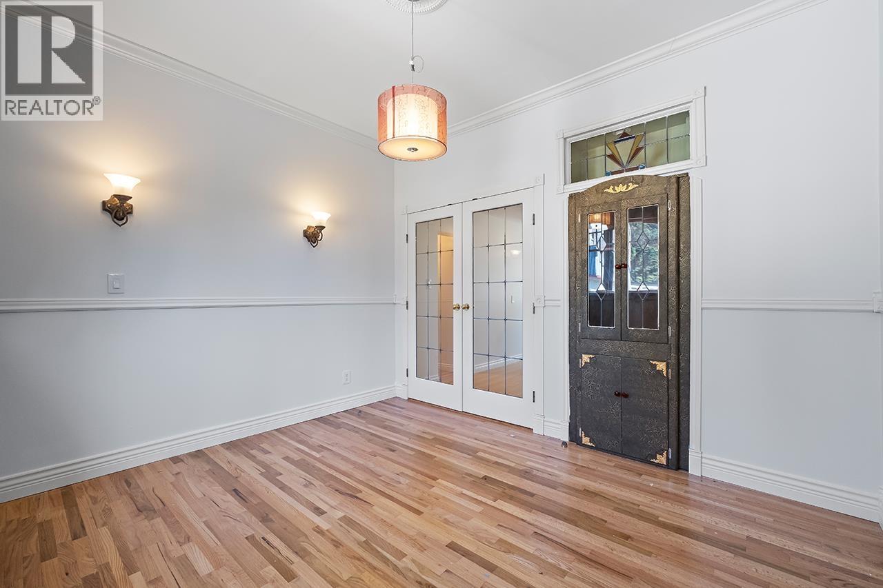 Photo 7 of 1027 Nanaimo Street, New Westminster BC