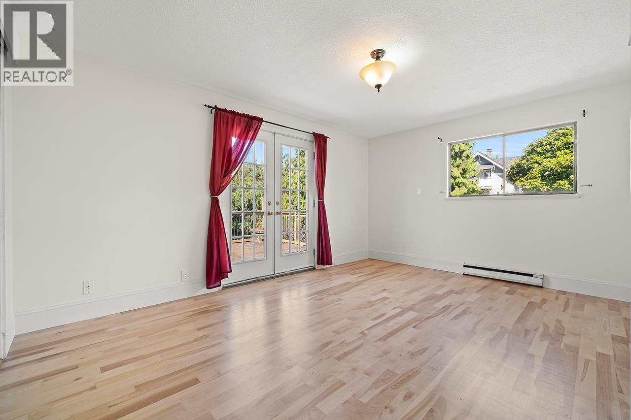 Photo 16 of 1027 Nanaimo Street, New Westminster BC