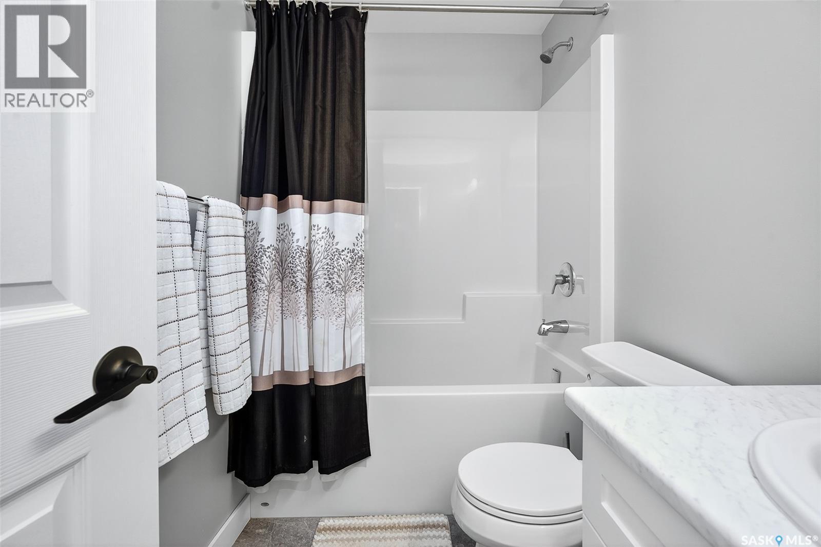 Photo 31 of 1034 Stadacona Street W, Moose Jaw SK