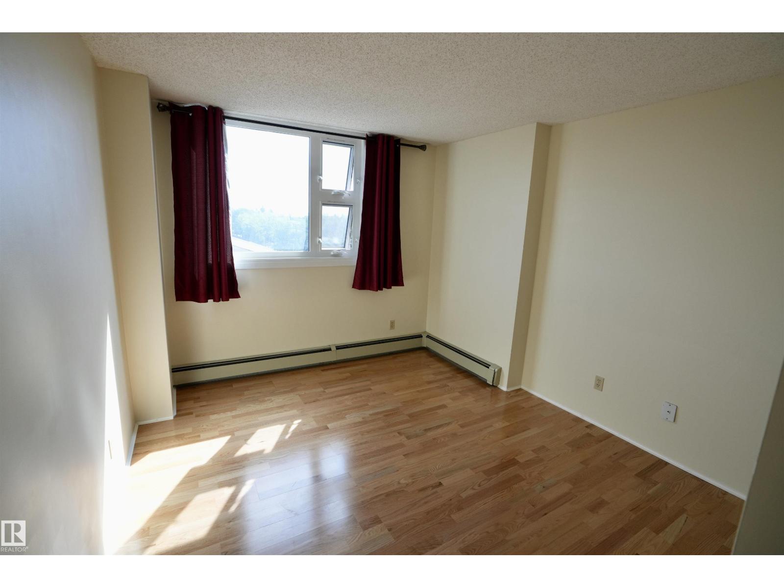 Photo 37 of 503 10545 Saskatchewan Dr Nw, Edmonton AB