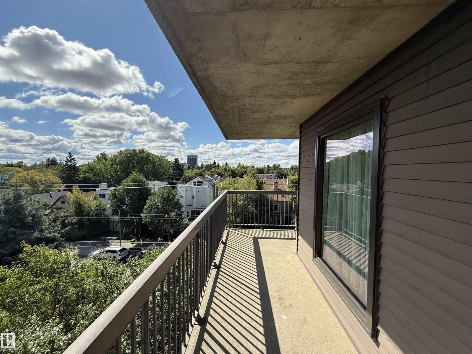 Photo 17 of 503 10545 Saskatchewan Dr Nw, Edmonton AB