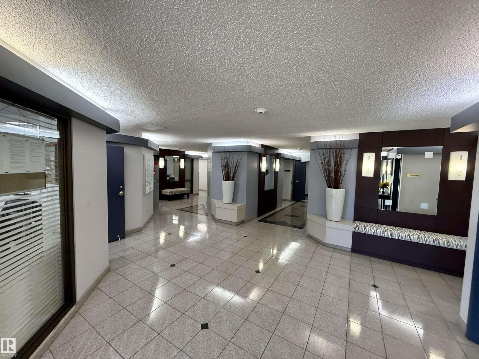 Photo 11 of 503 10545 Saskatchewan Dr Nw, Edmonton AB