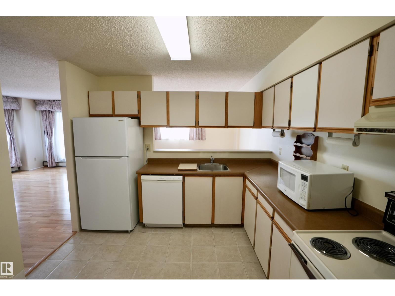 Photo 27 of 503 10545 Saskatchewan Dr Nw, Edmonton AB