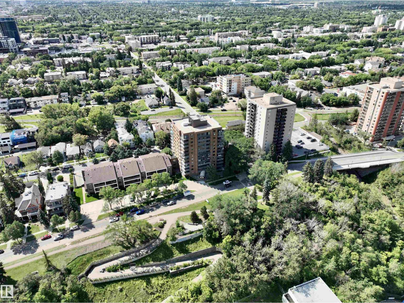 Photo 12 of 503 10545 Saskatchewan Dr Nw, Edmonton AB