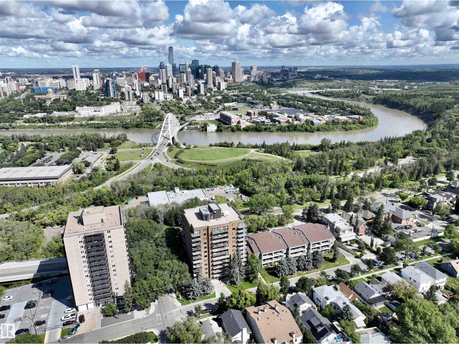 Photo 34 of 503 10545 Saskatchewan Dr Nw, Edmonton AB
