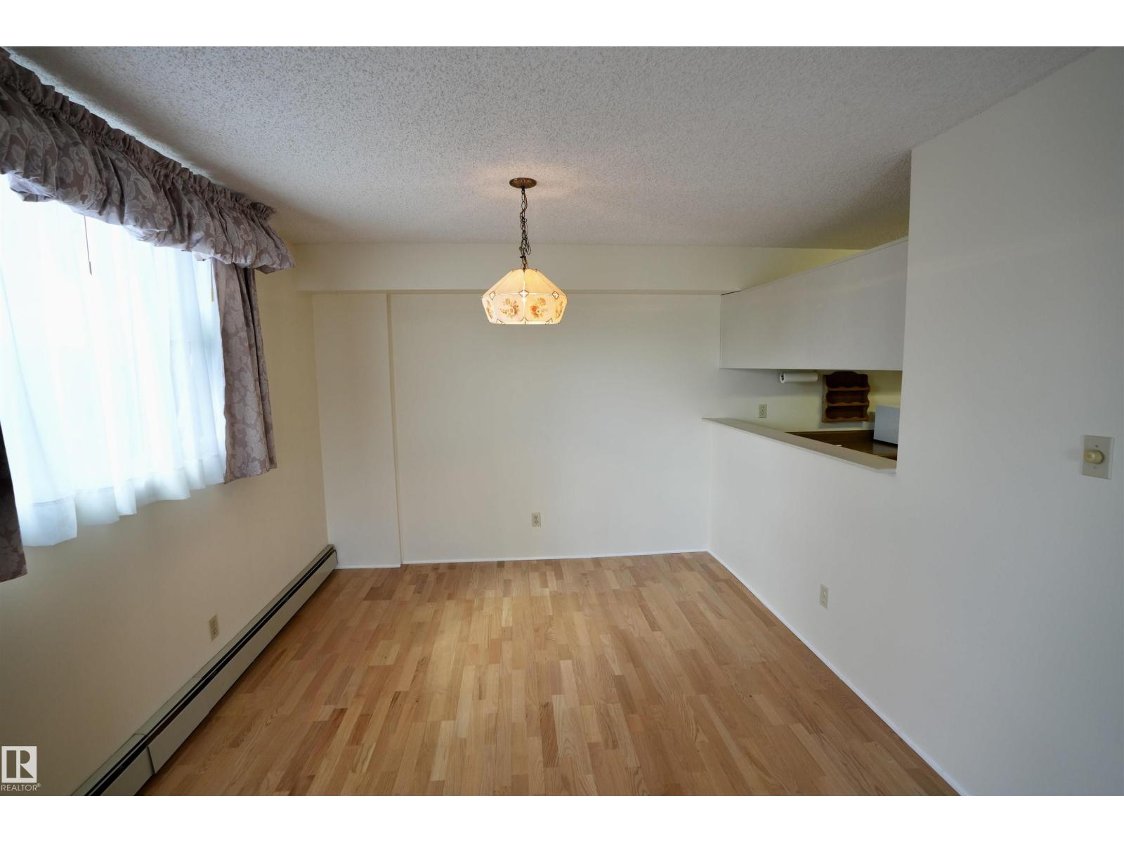 Photo 9 of 503 10545 Saskatchewan Dr Nw, Edmonton AB