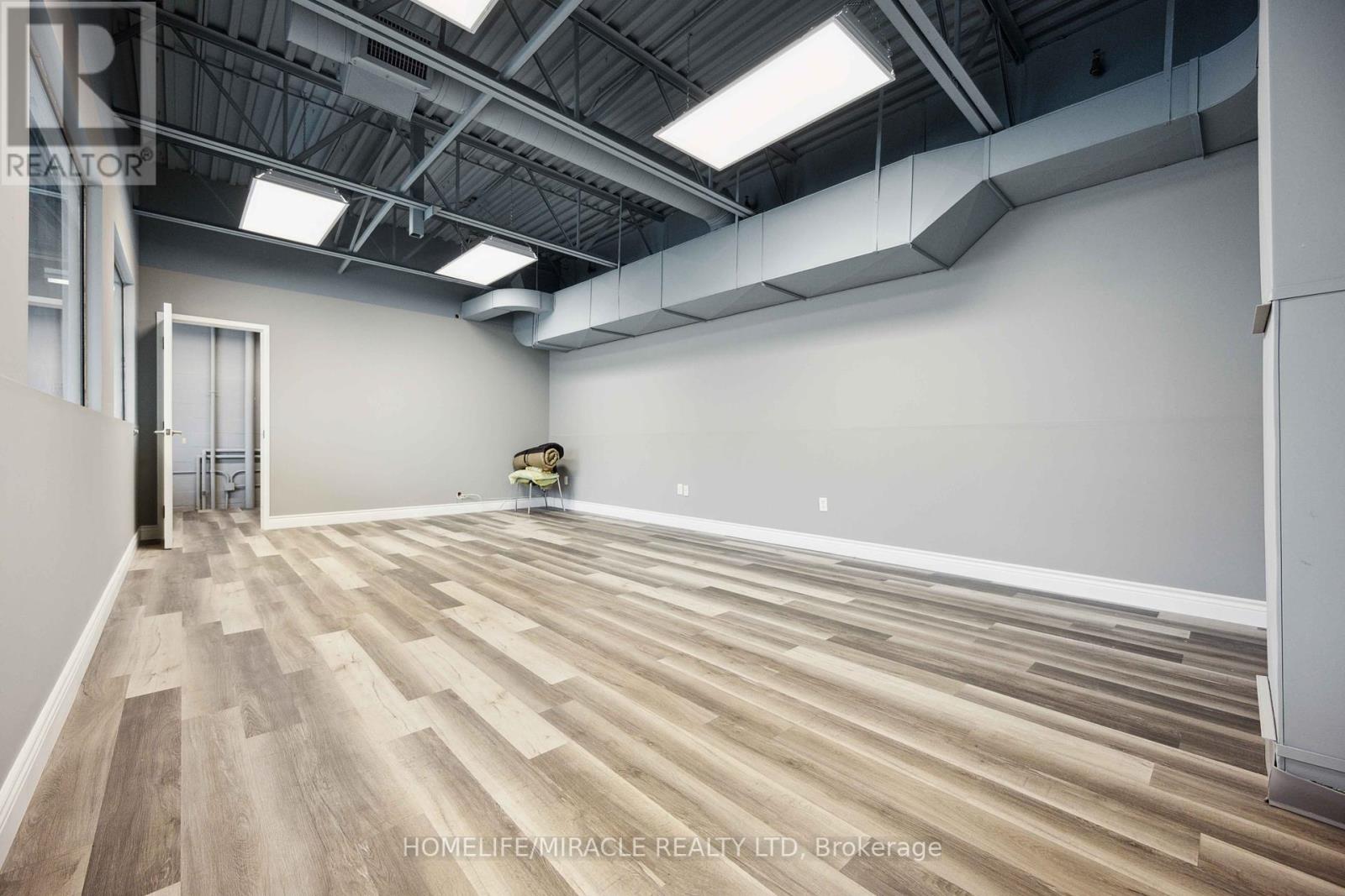 Photo 16 of 8 8888 Keele Street, Vaughan ON