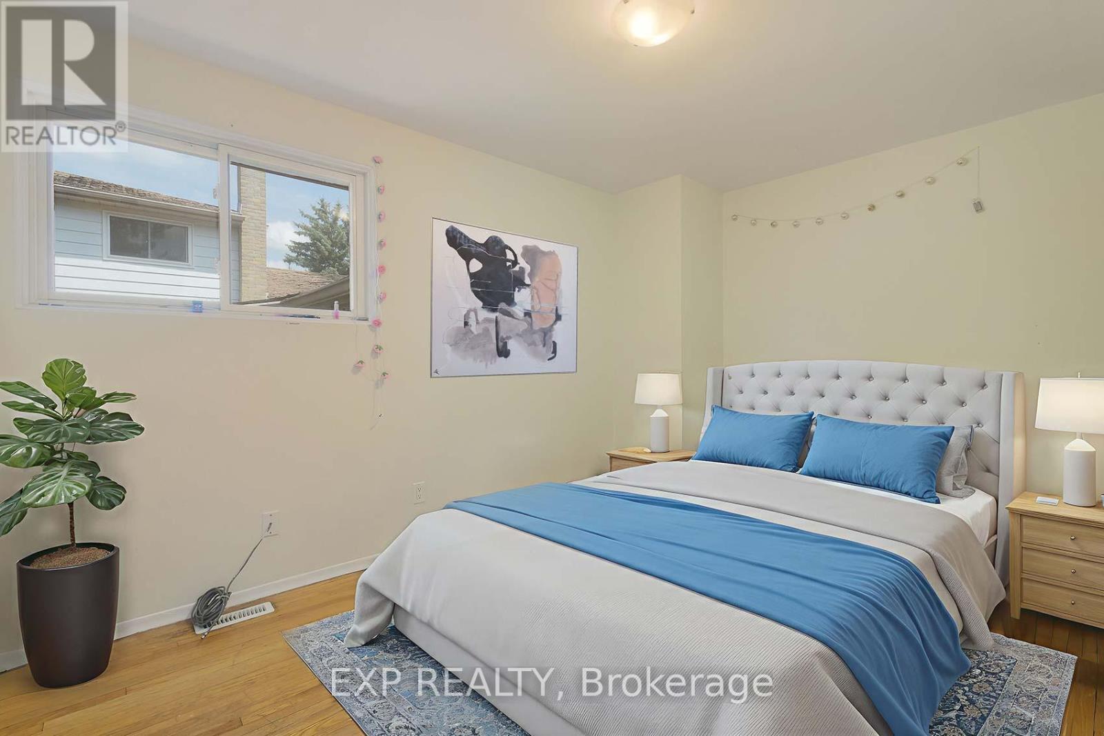 Photo 25 of 260 Cook Street, Barrie ON