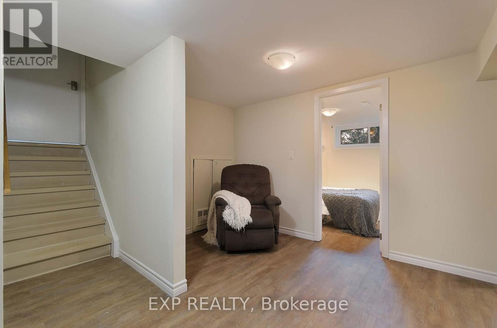 Photo 32 of 260 Cook Street, Barrie ON