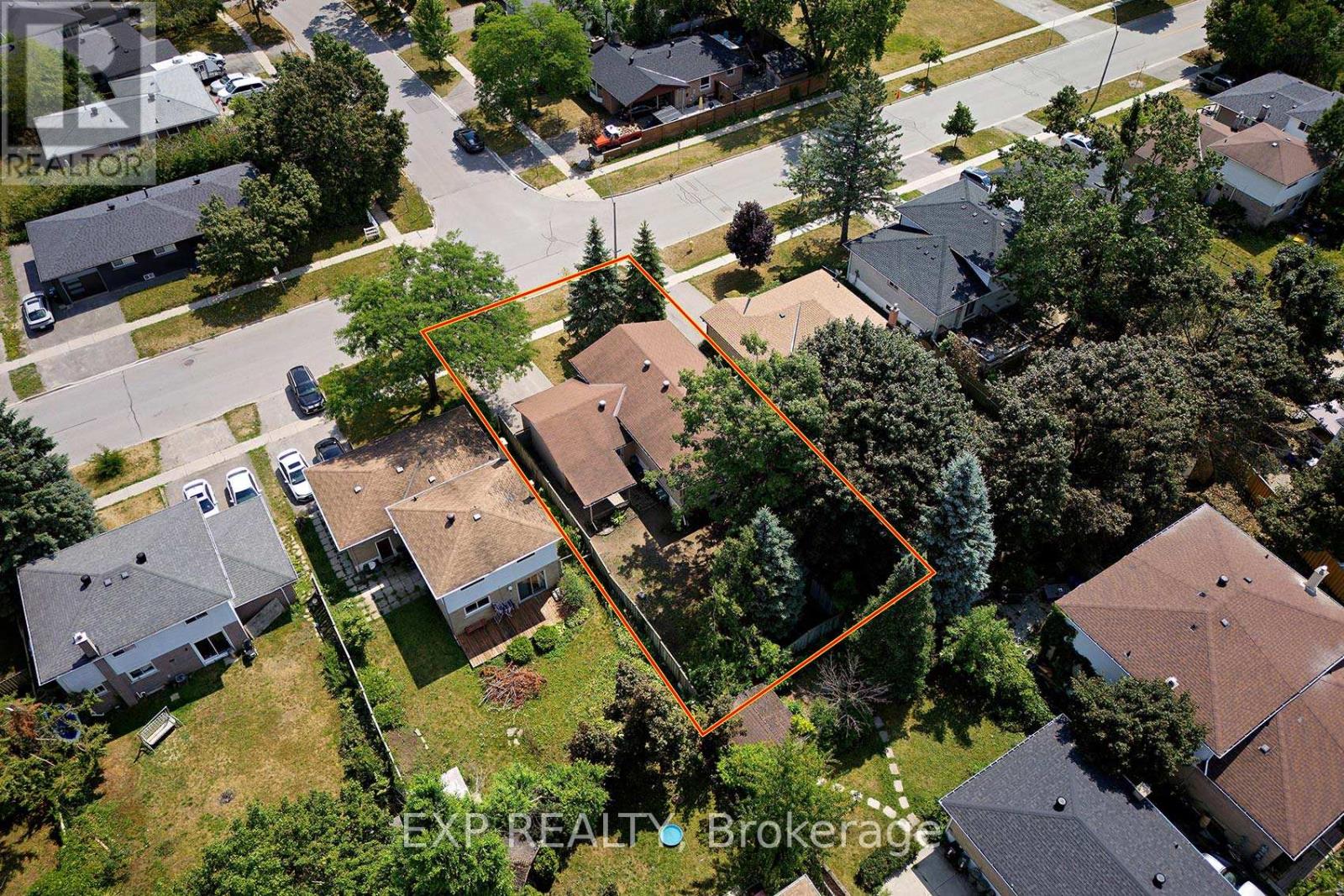 Photo 29 of 260 Cook Street, Barrie ON