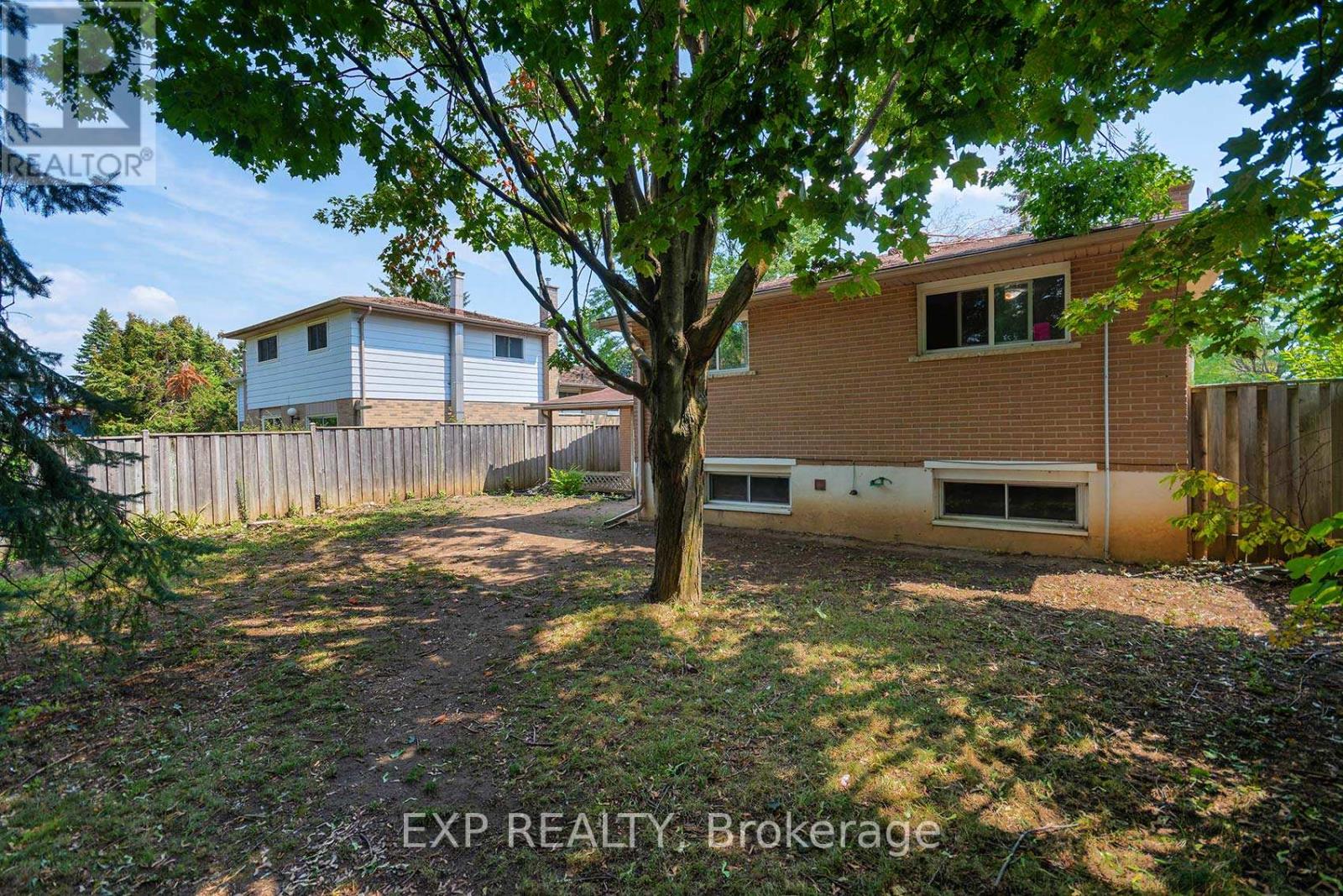 Photo 10 of 260 Cook Street, Barrie ON