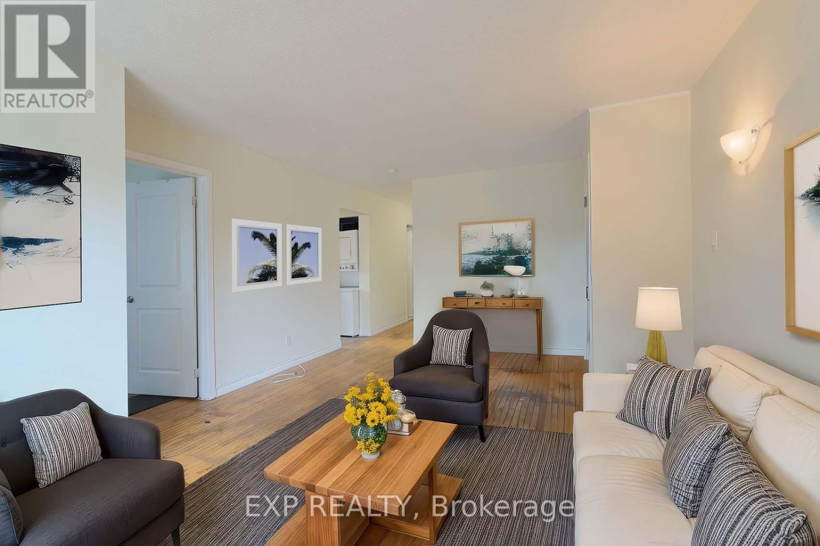 Photo 20 of 260 Cook Street, Barrie ON
