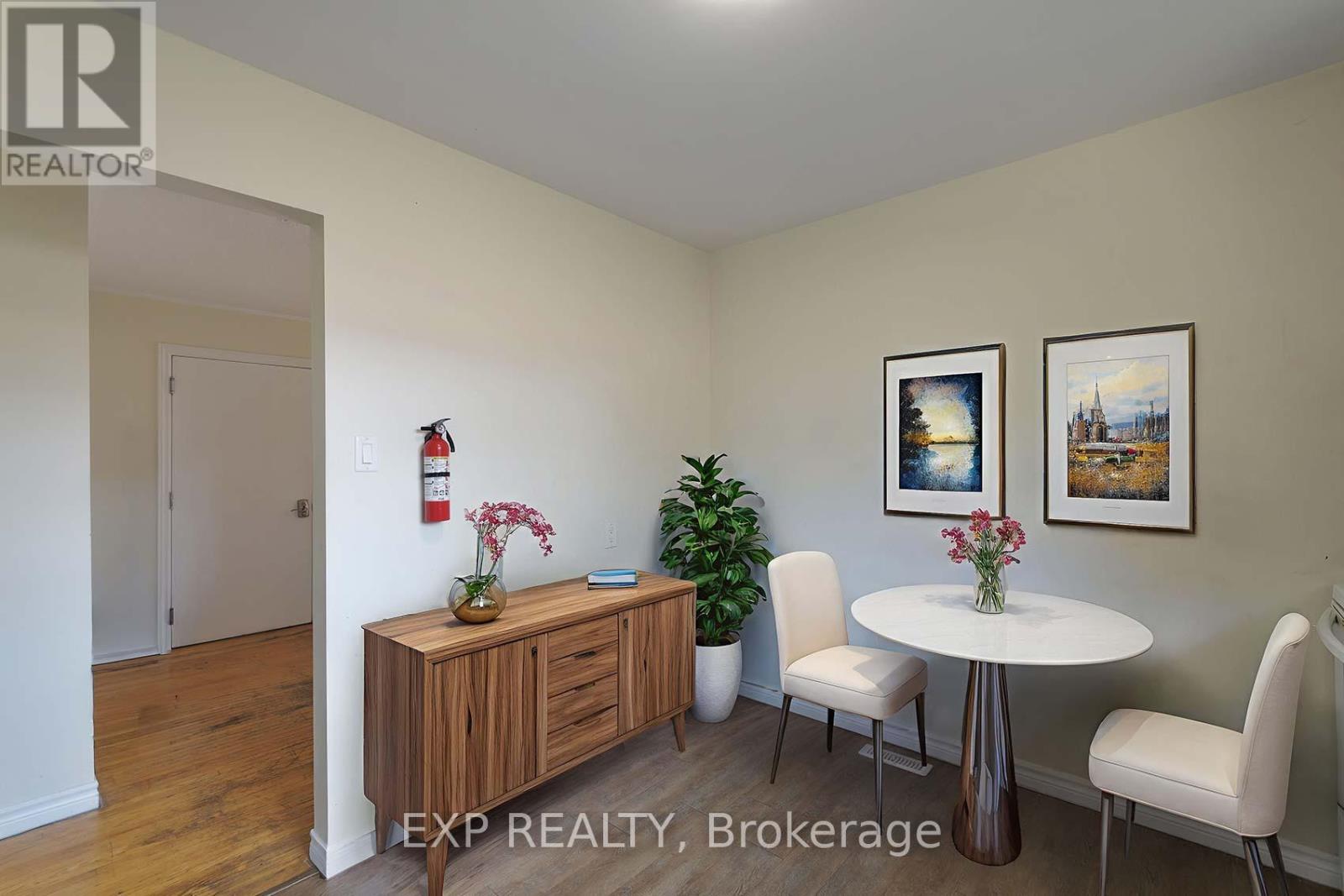 Photo 2 of 260 Cook Street, Barrie ON