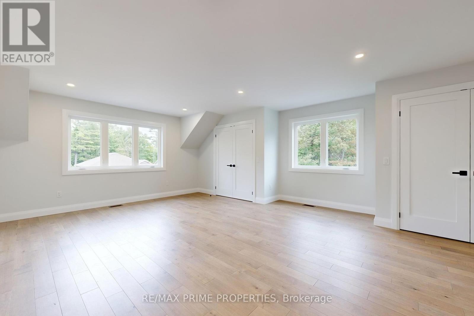 Photo 15 of 118 Valerie Crescent, Wasaga Beach ON