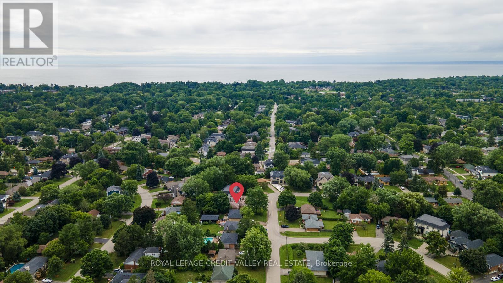 Photo 22 of 535 Taplow Crescent, Oakville ON