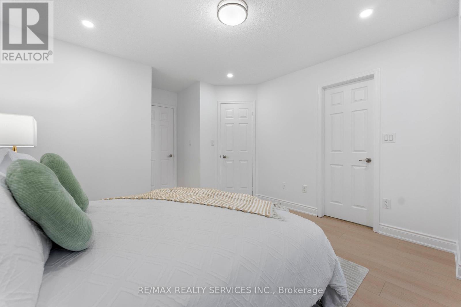 Photo 35 of 28 80 Acorn Place, Mississauga ON