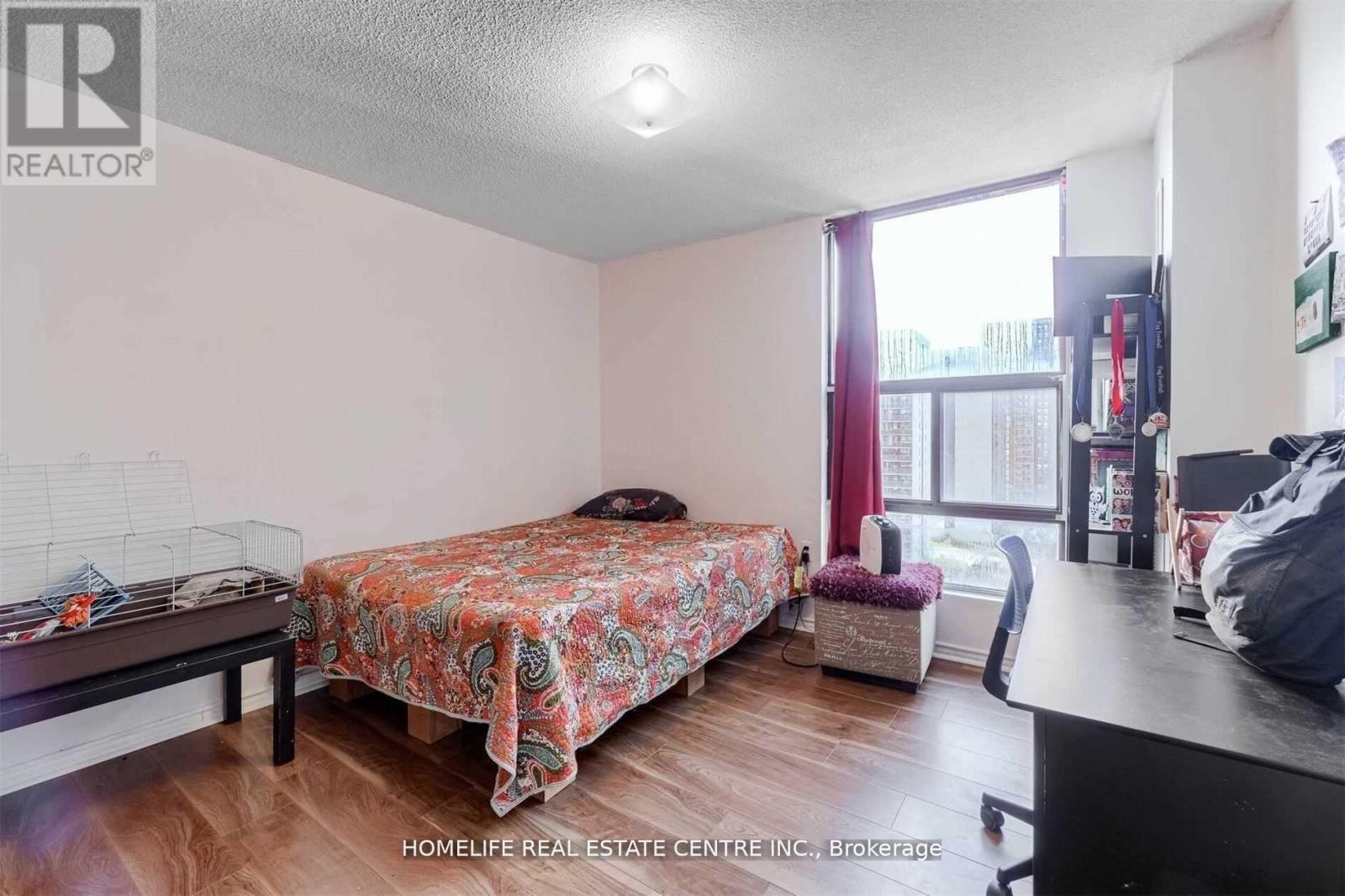 Photo 23 of 1210 21 Knightsbridge Road, Brampton ON