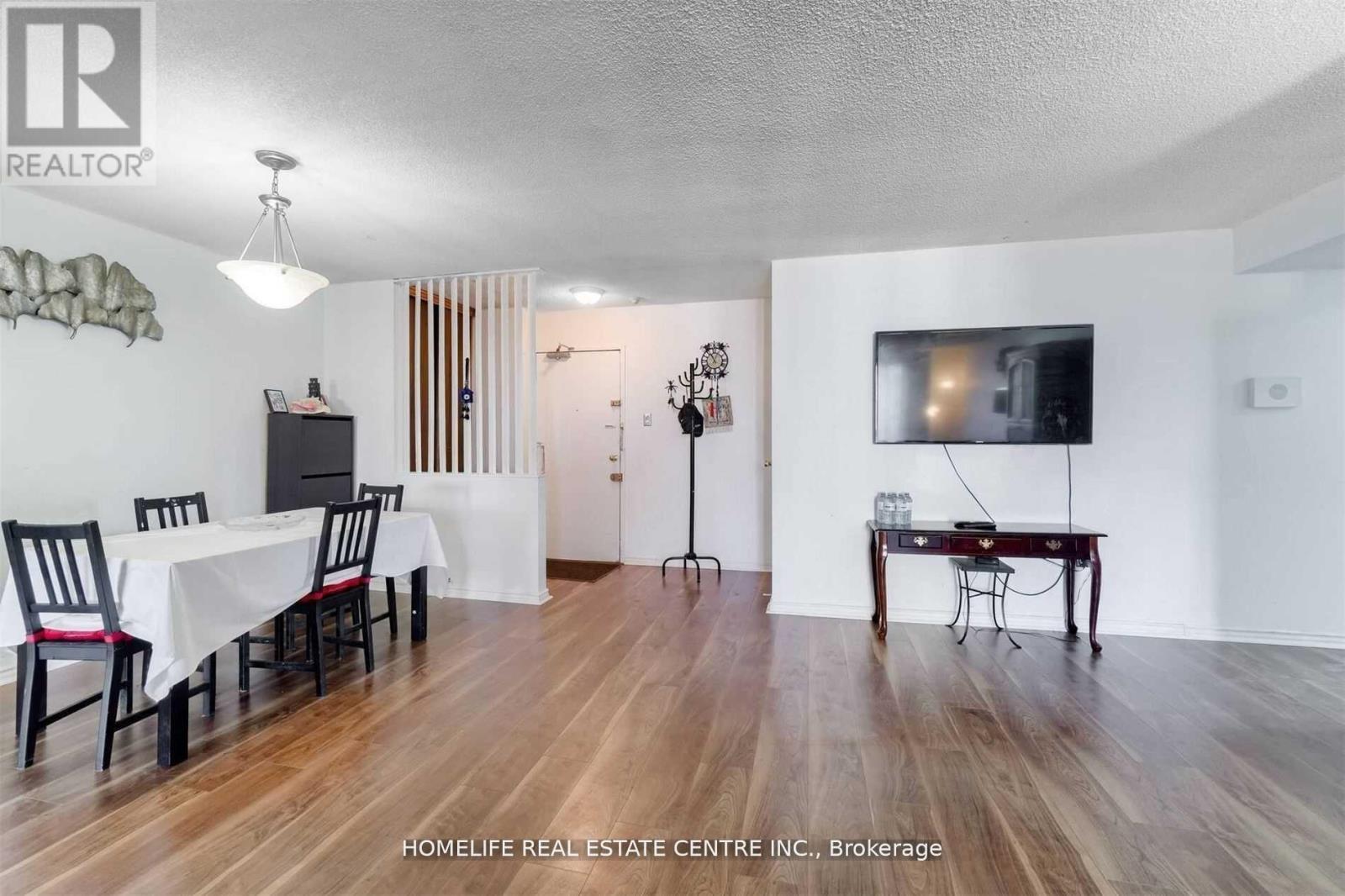 Photo 1 of 1210 21 Knightsbridge Road, Brampton ON