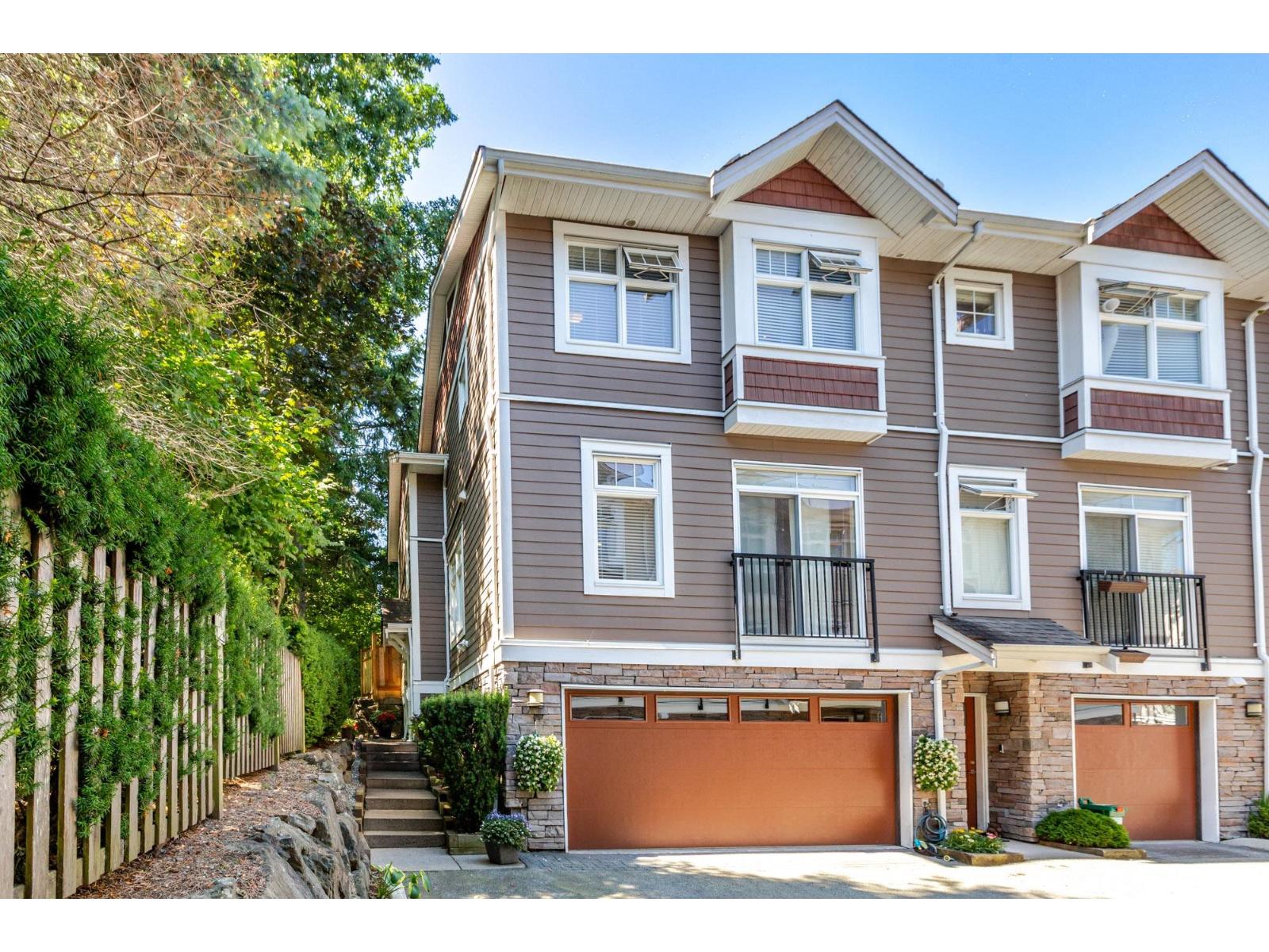 Photo 1 of 13 2689 Parkway Drive, Surrey BC