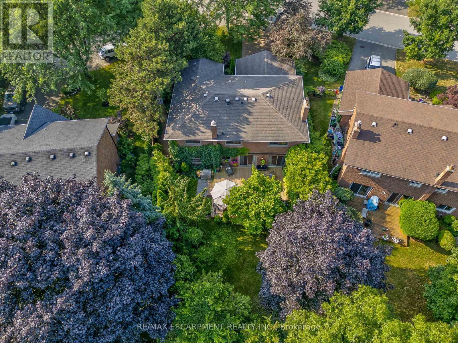 Photo 2 of 1355 Edgeware Road, Oakville ON