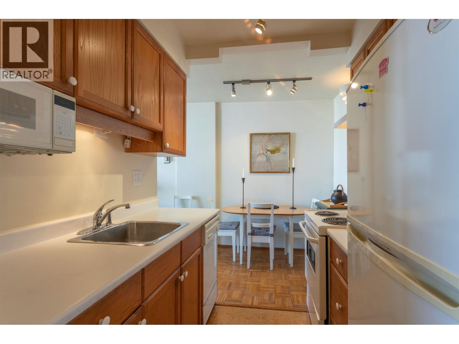 904 1850 COMOX STREET, Vancouver